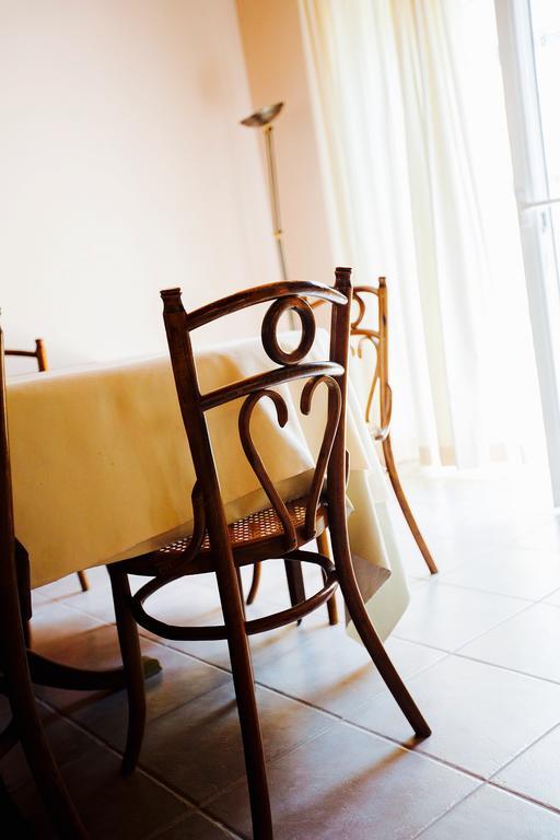 לוטראקי Loft Near The Beach מראה חיצוני תמונה